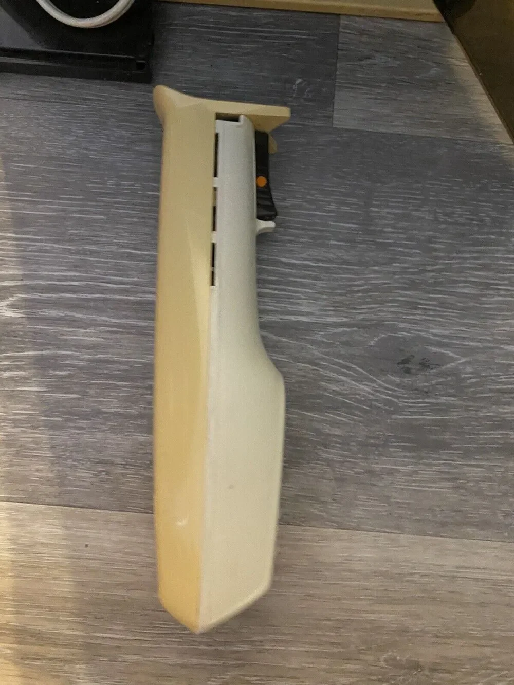 BLACK & DECKER SPACEMAKER SPACESAVER ELECTRIC KNIFE CENTER  SEK50 MADE USA
